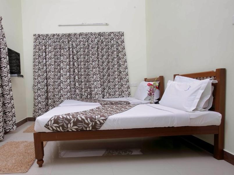 Hotel Crescent Inn Chennai Esterno foto