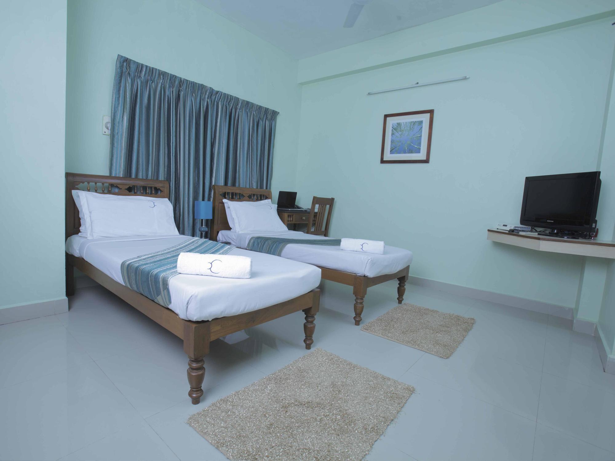 Hotel Crescent Inn Chennai Esterno foto