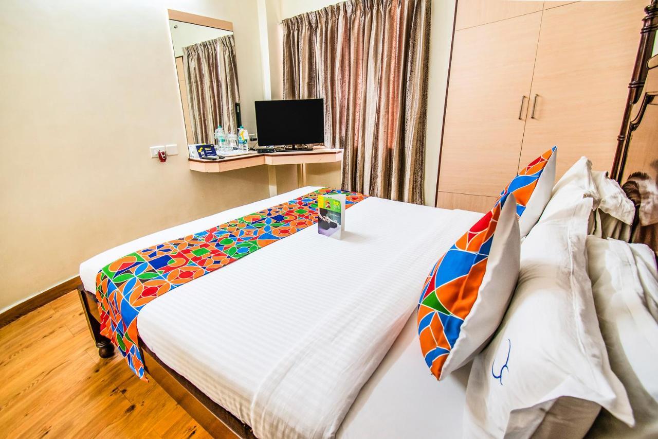 Hotel Crescent Inn Chennai Esterno foto