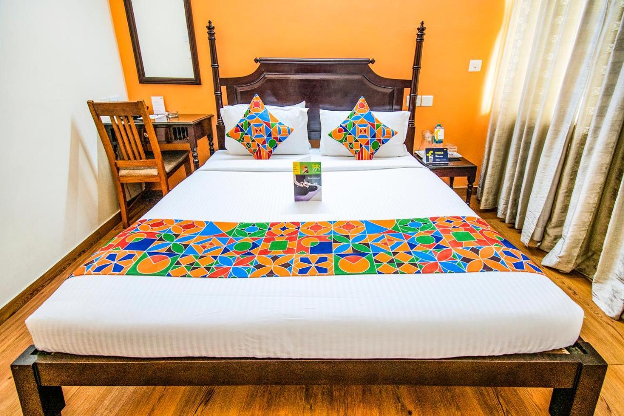 Hotel Crescent Inn Chennai Esterno foto