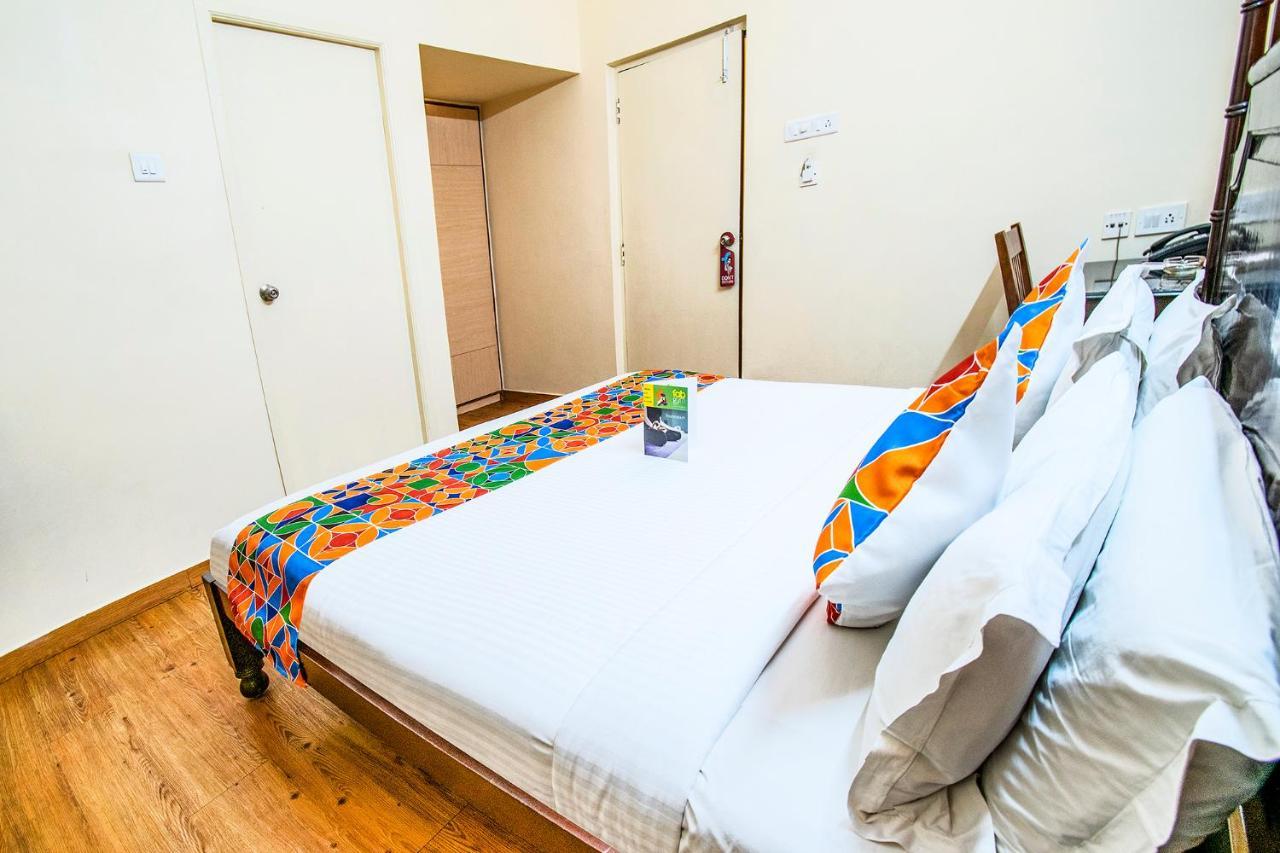 Hotel Crescent Inn Chennai Esterno foto