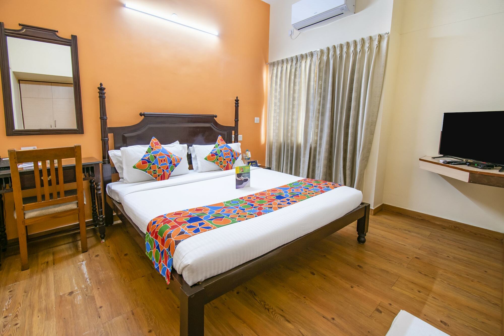 Hotel Crescent Inn Chennai Esterno foto